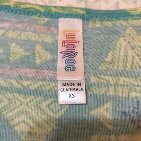 XS Aztec LuLaRoe Perfect tee. - Picture 3 of 3